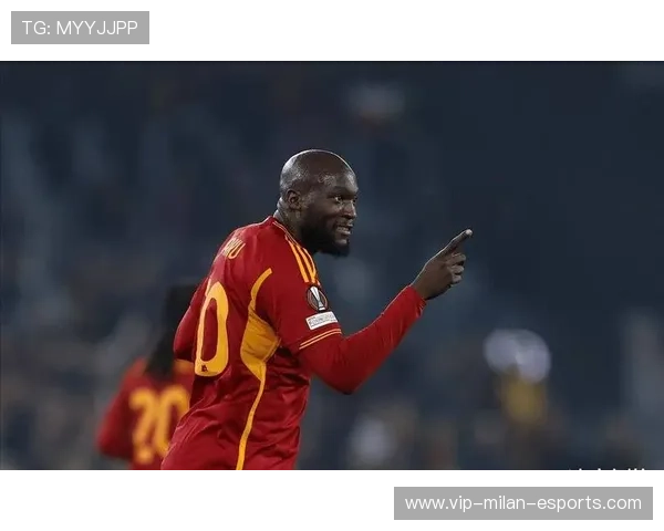 卢卡库力量型突破：在防线缝隙中制造漏洞并传射建功