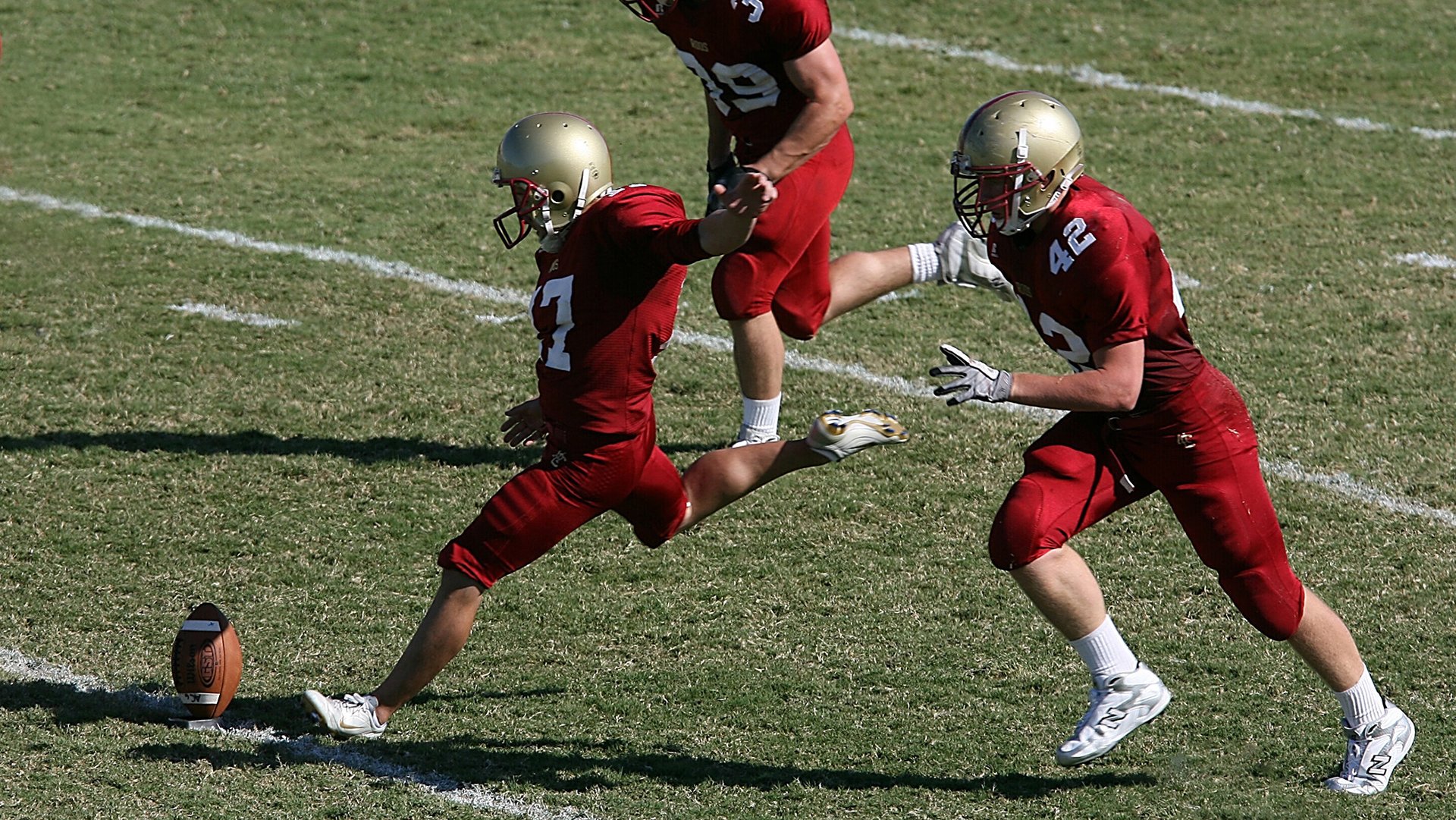 运动企业开放日 工厂参观后现场试穿专业装备